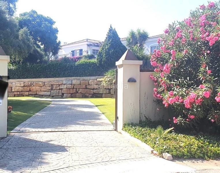 Foto dae6b59d-c716-48db-bf54-6ba5d15d6807. Casa con parcheggio piscina in Sotogrande alto Sotogrande