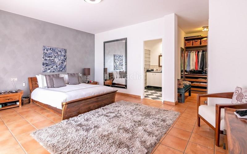 Foto fb69a37a-0ccf-4b96-9d16-c618a65688fd. Casa con parcheggio piscina in Sotogrande alto Sotogrande