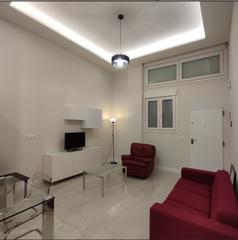 Planta baja en Centro Histórico. Elegante y moderno apartamento de un dormitorio en el corazón de