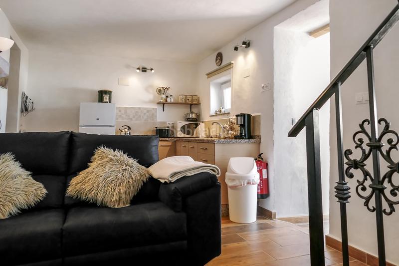 Foto eb06cead-cd44-4717-a0bf-a87ea31762e2. Casa bifamiliare con parcheggio piscina in Iznájar