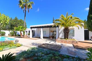 Casa a Cala Vedella-Cala Tarida. Exclusiva villa en cala tarida, san josé