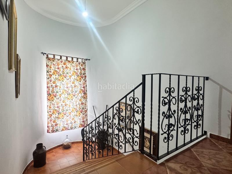 Foto 40c8351a-a5ac-446f-a0cb-2d77bb93a6bf. Casa adosada 4 dormitorios casa con gran terraza privada en Humilladero