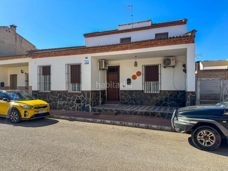 Foto db0925b2-2e6e-4bdd-b746-99bcb2269bd2. Casa adosada 4 dormitorios casa con gran terraza privada en Humilladero