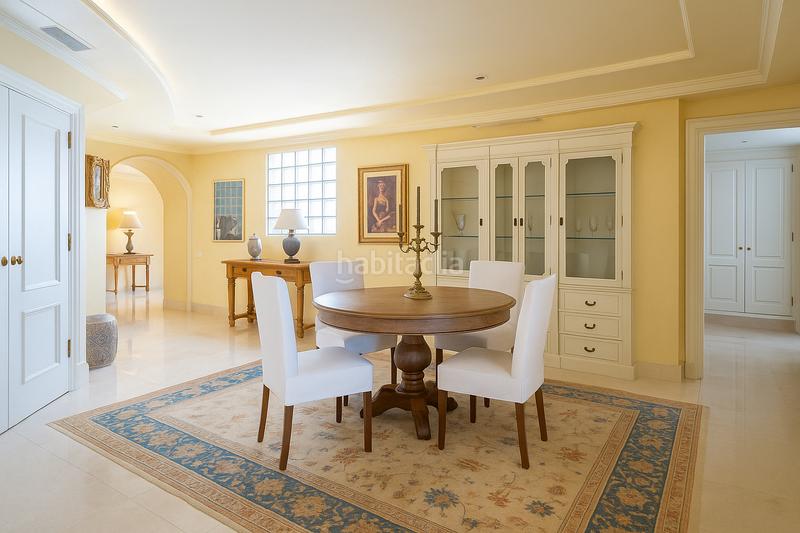 Foto 22539abc-1cb3-4dae-996f-873ce3969d1e. Àtic amb calefacció aparcament a puerto de Sotogrande-la marina Sotogrande