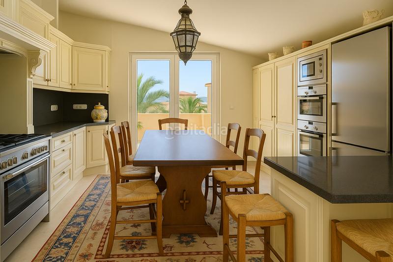 Foto 269607a9-9222-4bd5-97bb-5132a6fc5120. Àtic amb calefacció aparcament a puerto de Sotogrande-la marina Sotogrande