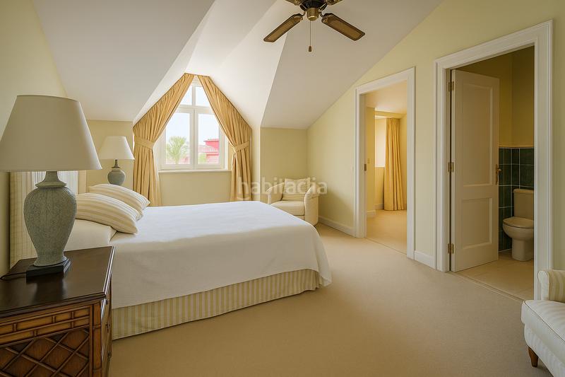 Foto 3efa6359-ebed-4f89-95da-86bdaf4f2696. Àtic amb calefacció aparcament a puerto de Sotogrande-la marina Sotogrande