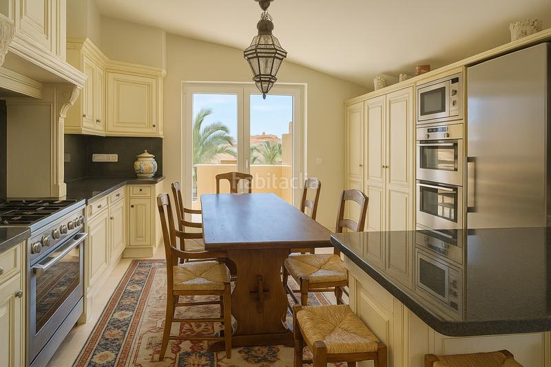 Foto 68fd3322-32c1-420b-ac97-20fc0c55e119. Àtic amb calefacció aparcament a puerto de Sotogrande-la marina Sotogrande