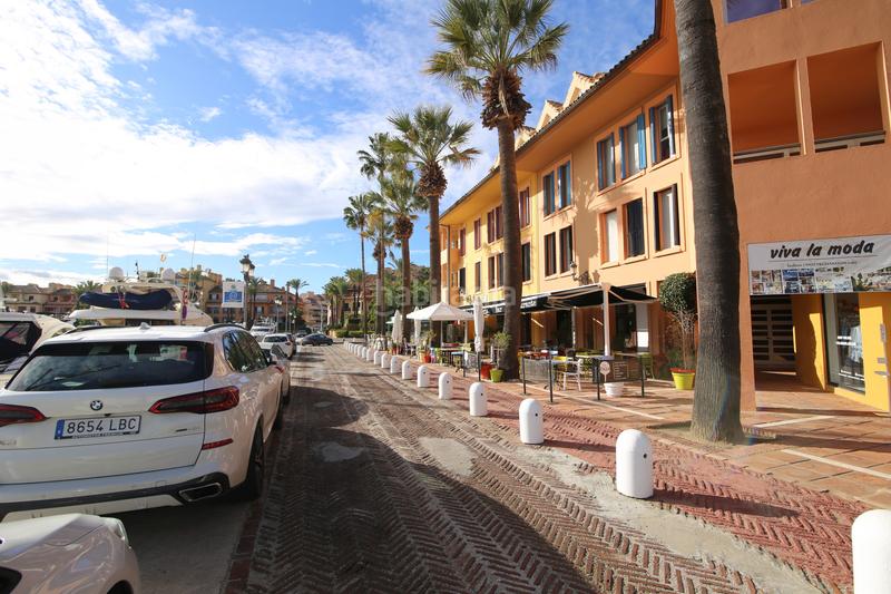 Foto cd101225-594f-41b0-b63c-6b62f1e60df8. Àtic amb calefacció aparcament a puerto de Sotogrande-la marina Sotogrande