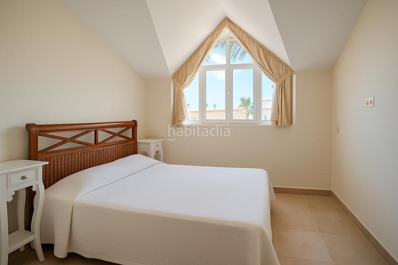 Foto f912d6a7-3308-45de-8d42-1041a2d0ec7e. Àtic amb calefacció aparcament a puerto de Sotogrande-la marina Sotogrande