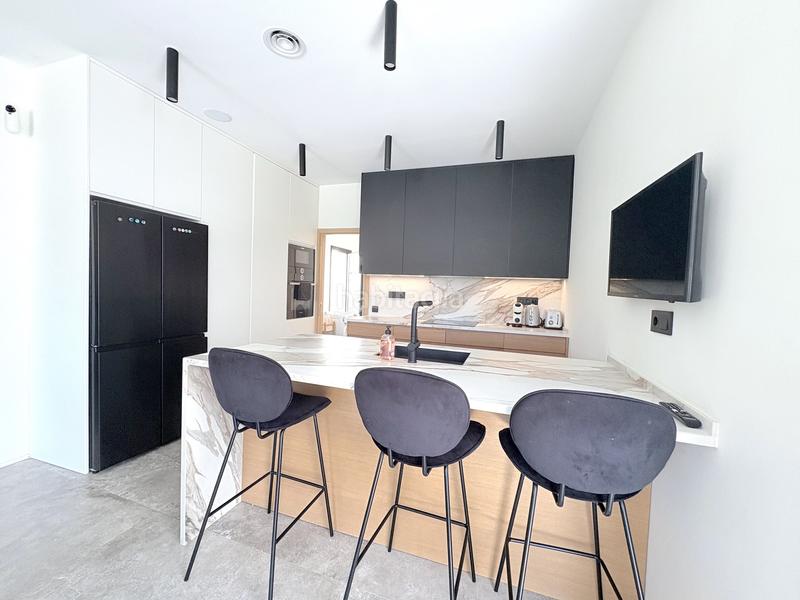 Foto 1addb391-2b90-4673-963a-6bc43558b17d. Casa amb aparcament piscina a Benahavís pueblo Benahavís