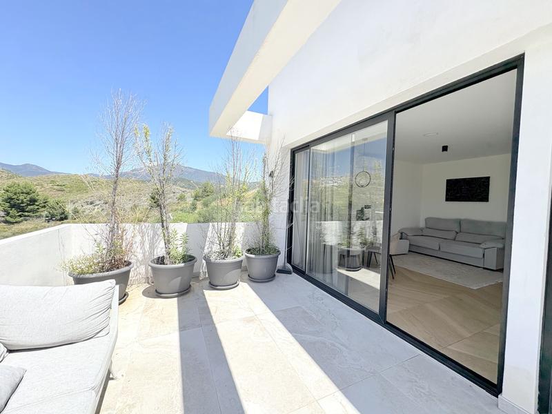 Foto 590f19c7-b268-4c8b-a9fe-a0db0b3050c9. Casa amb aparcament piscina a Benahavís pueblo Benahavís