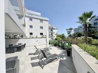 Planta baixa a El Faro de Calaburra - Chaparral. Elegante apartamento planta baja con 110m2 terraza en luxury bea