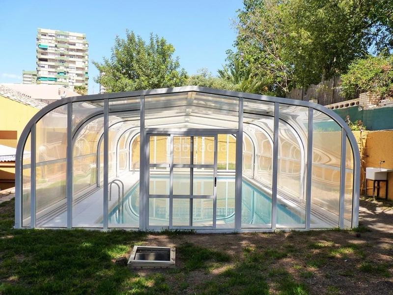 Foto 3e481f91-700d-4a6e-b72b-e949f7517494. Chalet con riscaldamento parcheggio piscina in Roquetas pueblo Roquetas de Mar