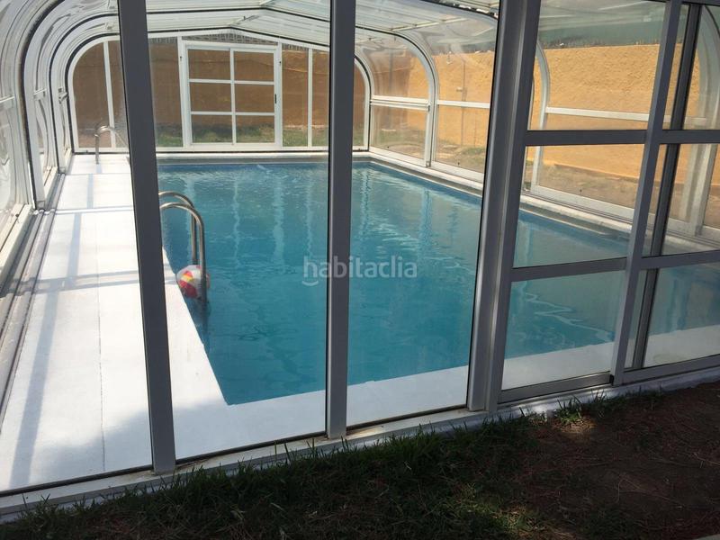 Foto 5e9b4094-16af-4e0b-a3d8-de6b7cb2df54. Chalet con riscaldamento parcheggio piscina in Roquetas pueblo Roquetas de Mar