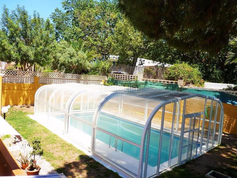 Foto 64fb4bb0-abc6-4c66-9c71-cfd608c0df64. Chalet con riscaldamento parcheggio piscina in Roquetas pueblo Roquetas de Mar