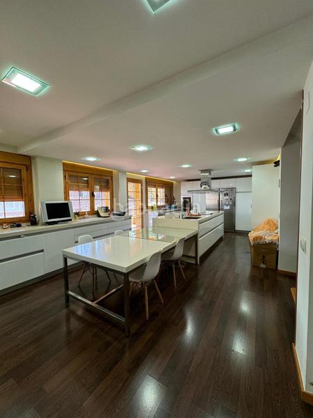 Foto 6597bac2-d808-4bca-94e5-0c443bd58c87. Chalet con riscaldamento parcheggio piscina in Roquetas pueblo Roquetas de Mar