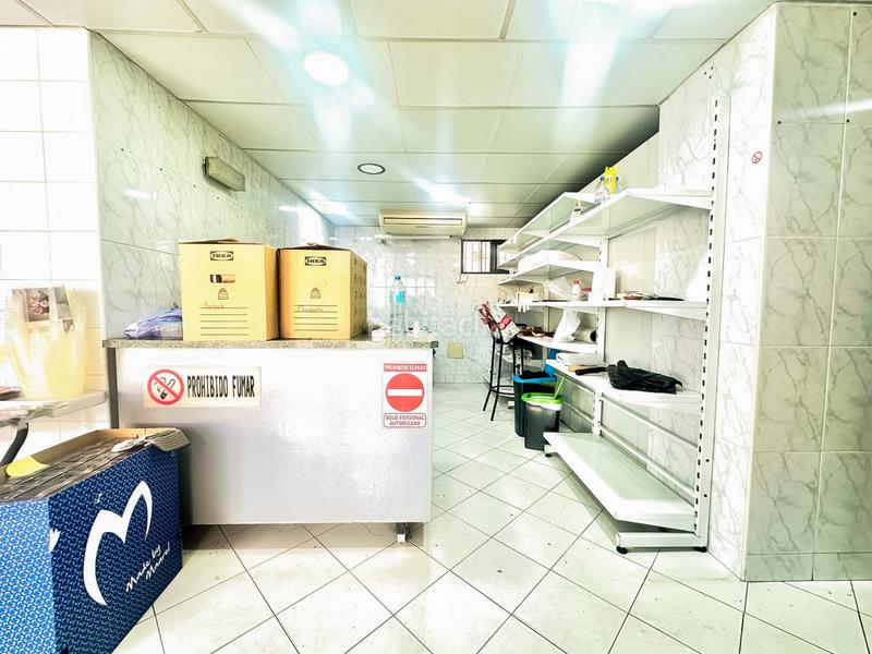 Foto cfed9ab5-66e5-4c5b-ab0c-b3fea2b4e570. Local comercial a Torrecilla - La Cañada Marbella