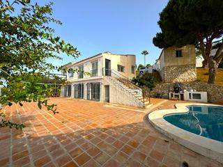 Casa en Hipódromo - Cerrado del Águila. Villa con vista al mar en cerro del águila, cerca de la cala de
