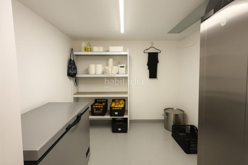 Foto 0bd9b255-f05a-4022-b2d5-04592dd3278c. Alquiler local comercial oportunidad única de traspaso!restaurante con encanto y estilo propio en Benalmádena