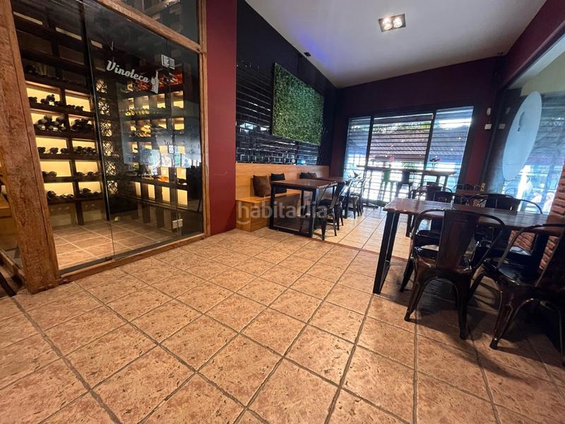 Foto 2889a7d8-8310-49db-92cd-88223fc0cd44. Alquiler local comercial oportunidad única de traspaso!restaurante con encanto y estilo propio en Benalmádena
