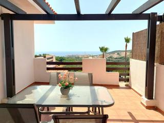 Apartament a Manilva Pueblo. En venta un amplio apartamento con espacio exterior generoso, si
