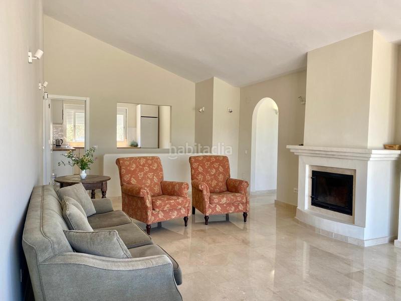 Foto 33874598-708a-4736-b756-44ad869d97a6. Haus mit parking in Coín