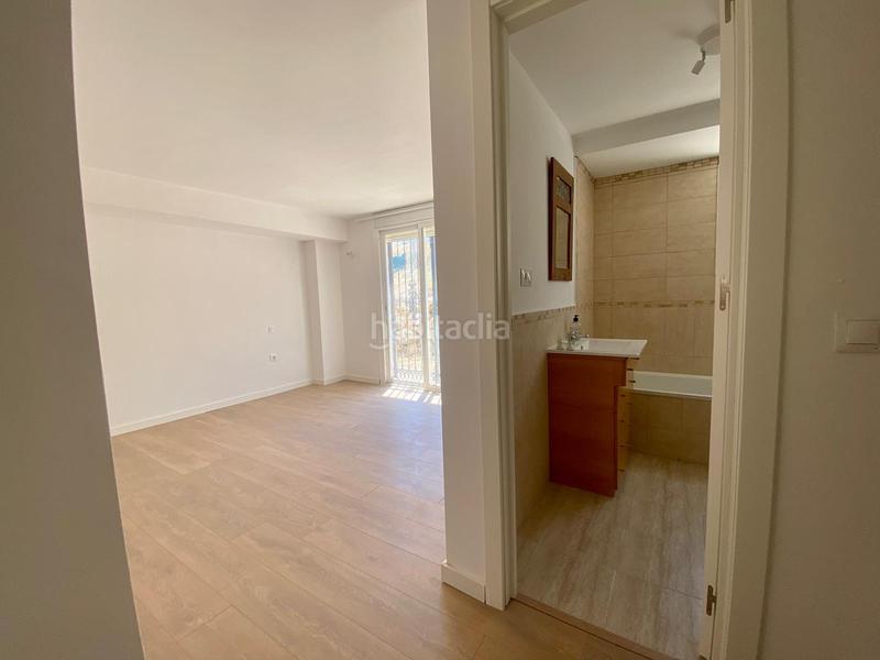 Foto aac0ee45-24cb-465a-8bce-35cae6e75a18. Haus mit parking in Coín