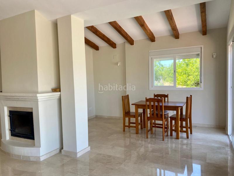 Foto b8dfa222-d759-4fad-96f1-ae044393fe6b. Haus mit parking in Coín