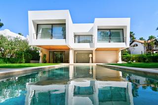 Casa en Sotogrande Alto. Impresionante villa contemporánea de 5 dormitorios en parcela el