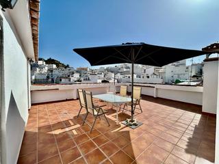 Apartamento en Istn. Topfloor 3bedroom apartment with mountain views  rooftop access