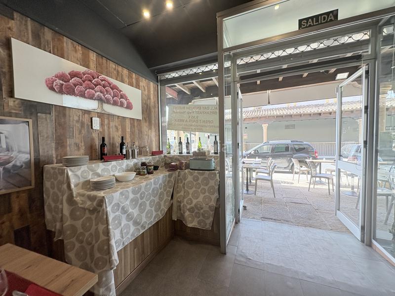 Foto a3833b19-d35f-4d5e-8c8d-5676110673d8. Local comercial exclusividad! turnkey, restaurante operativo para transferencia primera ubicación en el corazón de la cala en Mijas
