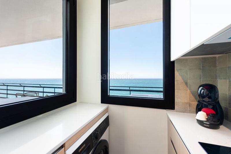 Foto e876145a-0762-47d0-b1f1-8b07d8743dac. Apartamento  totalmente renovado frente a la playa con impresionantes vistas al mar centro en Marbella