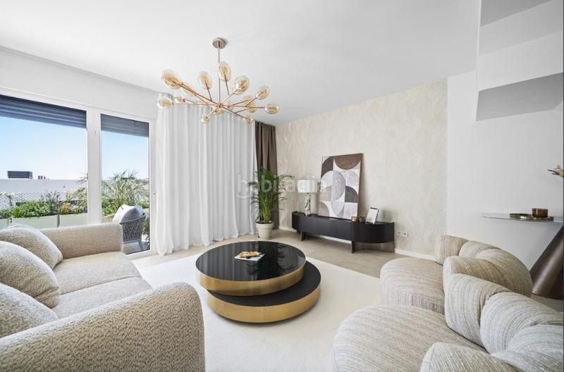 Foto 0507e22f-f6d8-42cf-b7ba-6d295213e72b. Casa aparellada amb calefacció aparcament piscina a Mijas