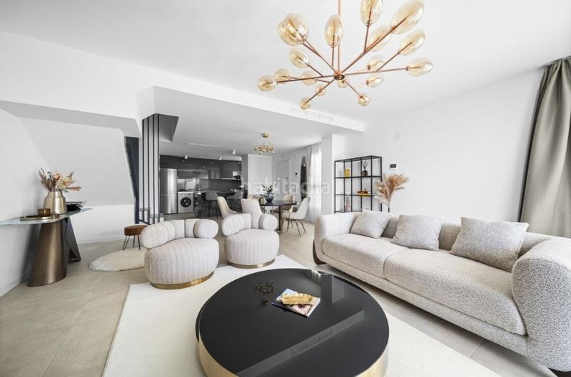 Foto 33a9433d-e816-46cb-a9fb-74fec750693f. Casa aparellada amb calefacció aparcament piscina a Mijas