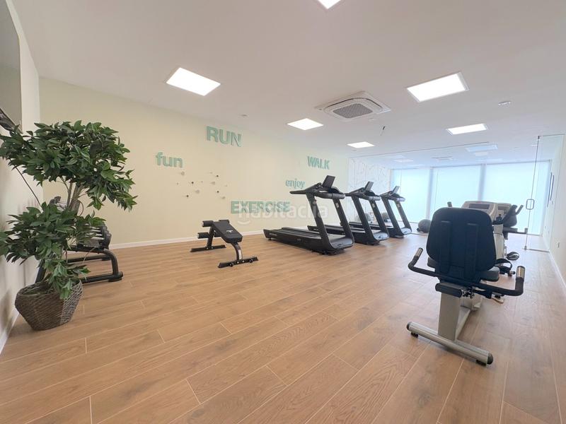 Foto 45b3bba2-37bc-449c-b480-390b97e8b184. Casa aparellada amb calefacció aparcament piscina a Mijas