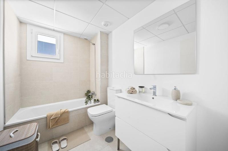 Foto fbc9c6f8-1d61-41f6-b872-f5acaffd6bf4. Casa aparellada amb calefacció aparcament piscina a Mijas