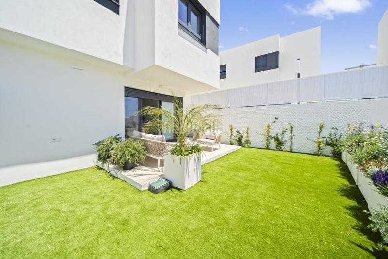 Foto fd9b79d5-a9d4-4cbb-b3dd-242b6b40d4d1. Casa aparellada amb calefacció aparcament piscina a Mijas