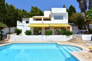 Casa a Santa Eulària des Riu. Elegante villa con magníficas vistas panorámicas, santa eulalia