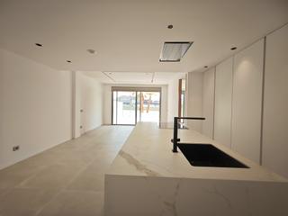 Location Rez-de-chaussée à S´Eixample-Can Misses. Apartamento de obra nueva en alquiler de larga temporada  can mi