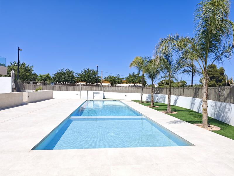 Foto 8df4b97e-3730-4cfa-8410-29e06e7683b4. Location rez-de-chaussée avec parking piscine dans S´Eixample-Can Misses Ibiza