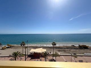 Location Appartement à Puerto Deportivo. Apartamento de 3 dormitorios en alquiler en primera línea de pla