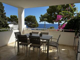 Apartament a Roca Llisa. Exclusivo apartamento renovado con vistas al mar en roca llisa,