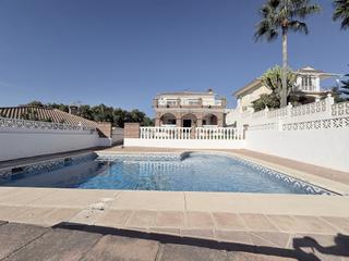 Maison à El Rosario - Ricmar. Encantadora y luminosa villa de 5 dormitorios con piscina privad