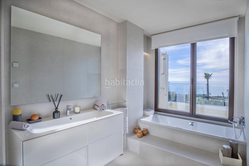 Foto 5d74bd30-5790-45d2-b86f-f68ff55cd49d. Haus mit parking pool in El Velerín Estepona