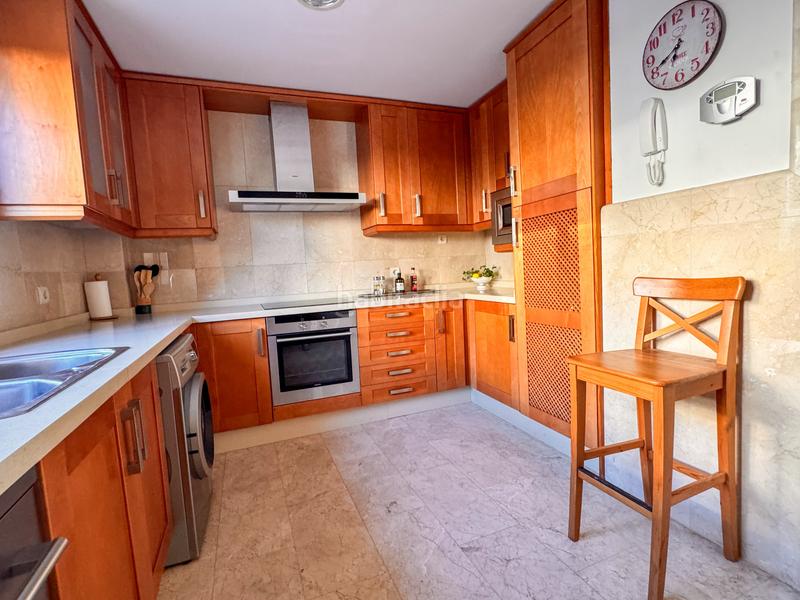 Foto 50cac90d-fab6-40ab-93fa-72c8ad4a1908. Piano terra con parcheggio piscina in puerto de Sotogrande-la marina Sotogrande