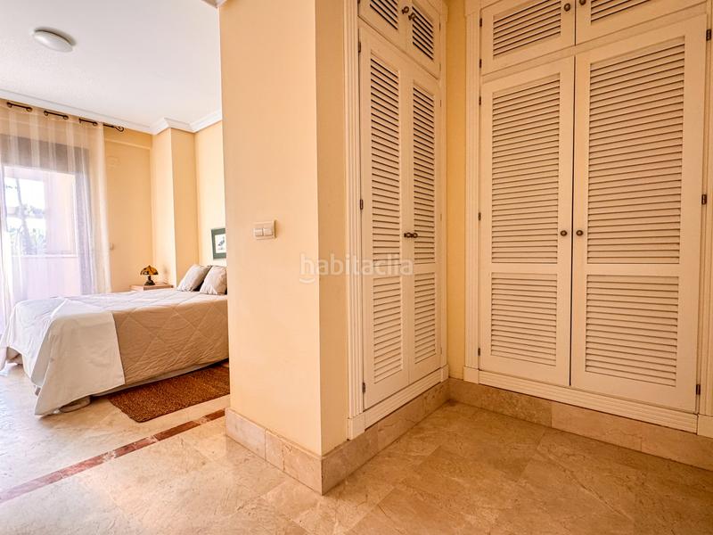 Foto 6d799ad2-eba6-4d44-8139-ad62fa0f5e30. Piano terra con parcheggio piscina in puerto de Sotogrande-la marina Sotogrande