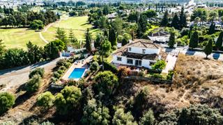 Maison à Mijas Golf. Exclusiva villa de cinco dormitorios con vistas al golf y al mar