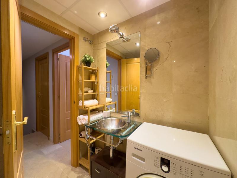 Foto 9f4bd2ec-5e5f-4c4d-a8f6-d8ea642dbacb. Location duplex avec parking piscine dans Zona Centro Comercial Torrequebrada Benalmádena