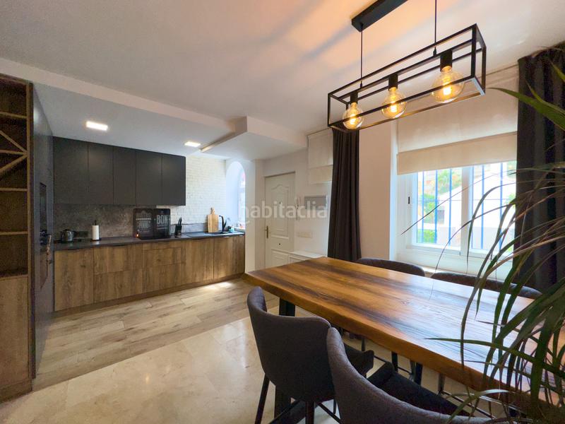 Foto 04f98cc5-5d3e-4eb2-9d10-2850157bbca3. Miete zweistöckige wohnung mit parking pool in Zona Centro Comercial Torrequebrada Benalmádena