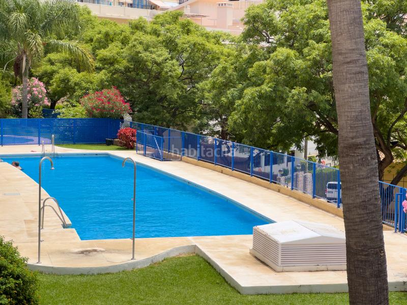 Foto 8d13fbcb-c196-4c25-af01-ca81a60f91ea. Miete zweistöckige wohnung mit parking pool in Zona Centro Comercial Torrequebrada Benalmádena